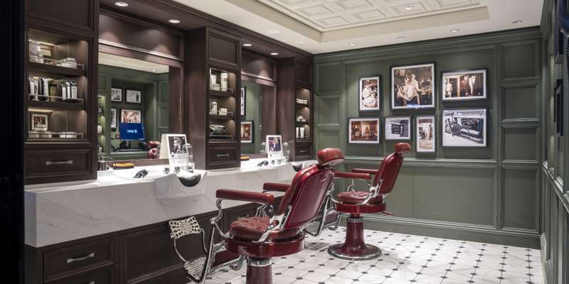 GENTLEMEN'S BARBER