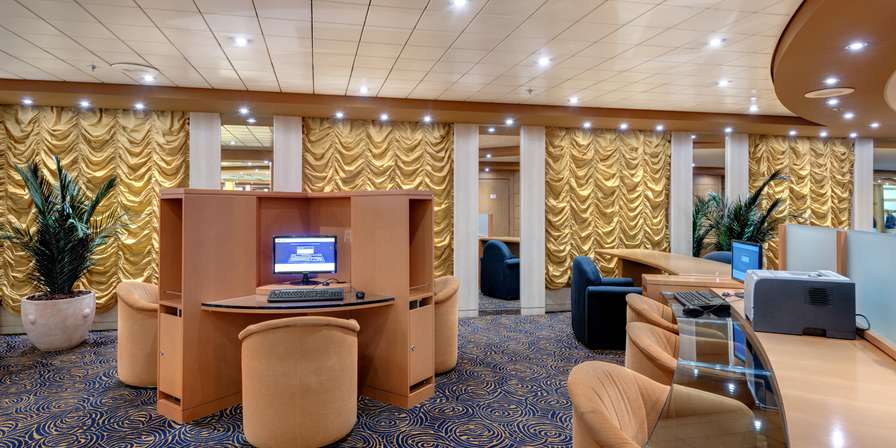 CYBER CAFÉ