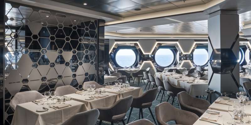 ESAGONO/HEXAGON RESTAURANT