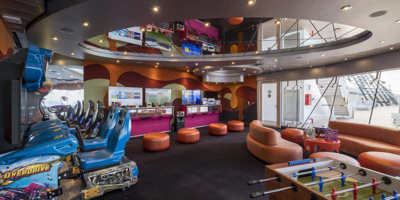 TEEN AREA (YOUNG & TEEN CLUB)