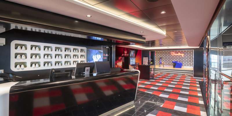 VIRTUAL GAMES ARCADE & BOWLING