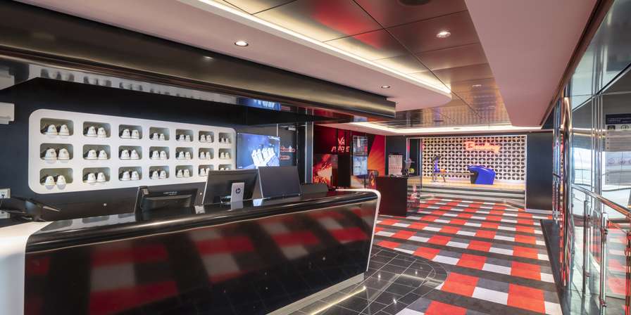 VIRTUAL GAMES ARCADE & BOWLING