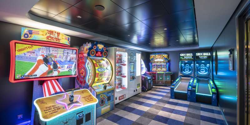 虛擬遊戲街機&保齡球館