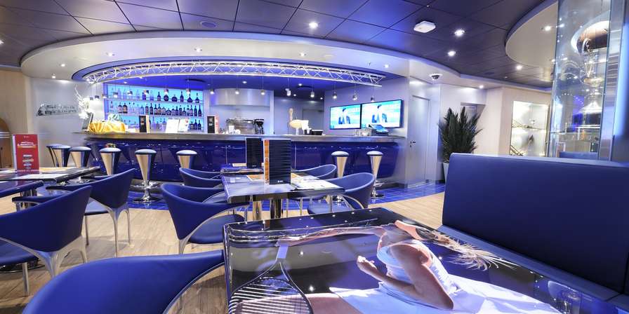 SPORTS BAR