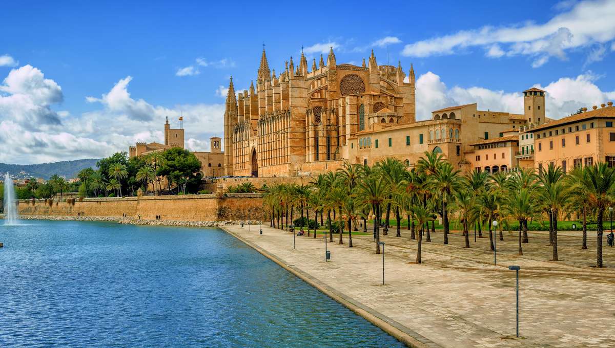 15-Day Mediterranean and Aegean Sea Cruise aboard the SUN PRINCESS