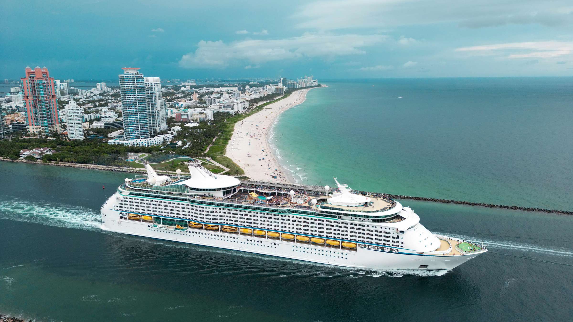 MSC ワールドアメリカで行く カリブ海とメキシコ湾周遊 8日間クルーズ